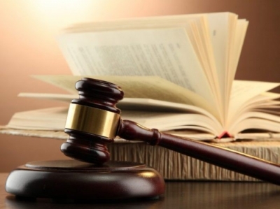 Islam dan moral hukum dalam tinjauan epistemologi transendental